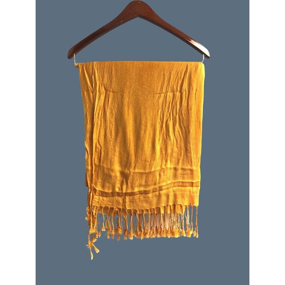 BEAUTIFUL TIMELESS YELLOW RECTANGLE SCARF - Picture 1 of 1